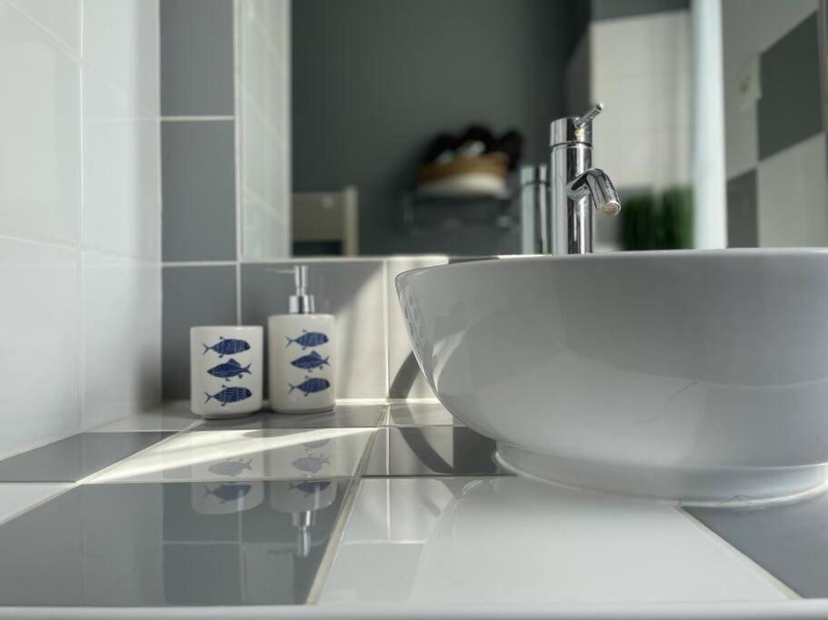 Logis Saint-Martin By Melrose Apartment Ngoại thất bức ảnh