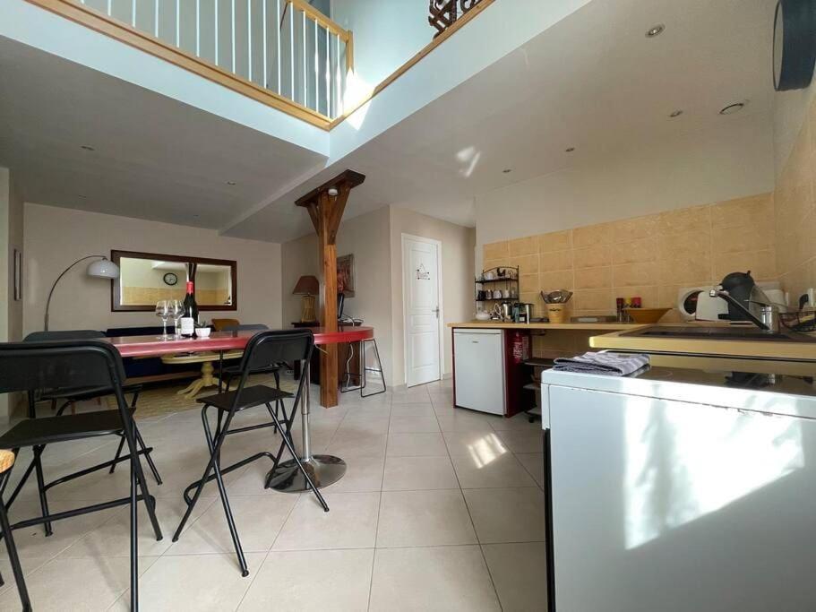 Logis Saint-Martin By Melrose Apartment Ngoại thất bức ảnh
